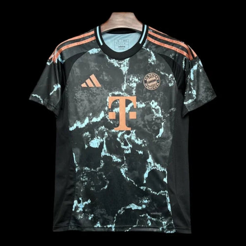 Camiseta visitante del Bayern Múnich 24/25