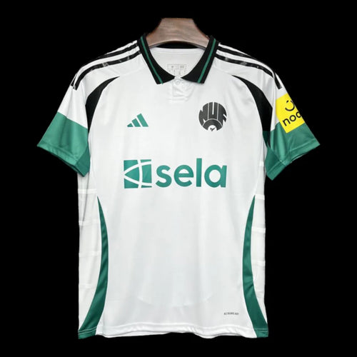 Tercera camiseta del Newcastle 24/25