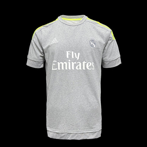 Camiseta retro del Real Madrid 15/16