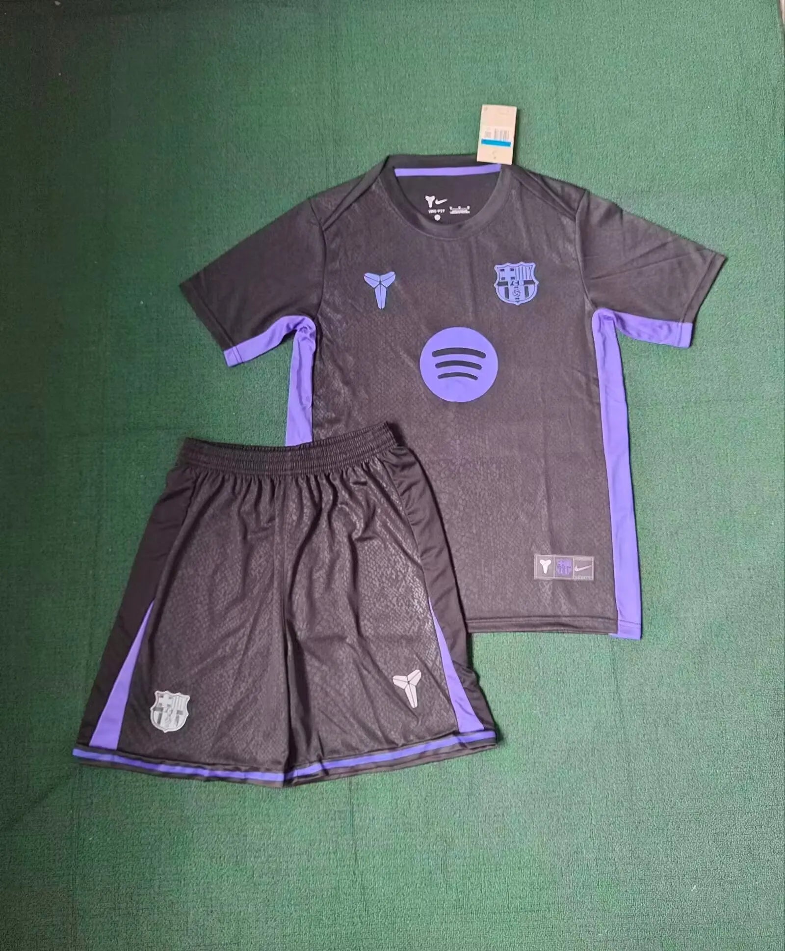 Ensemble Barcelone 2026 pré match bleu-noir KITGOAL